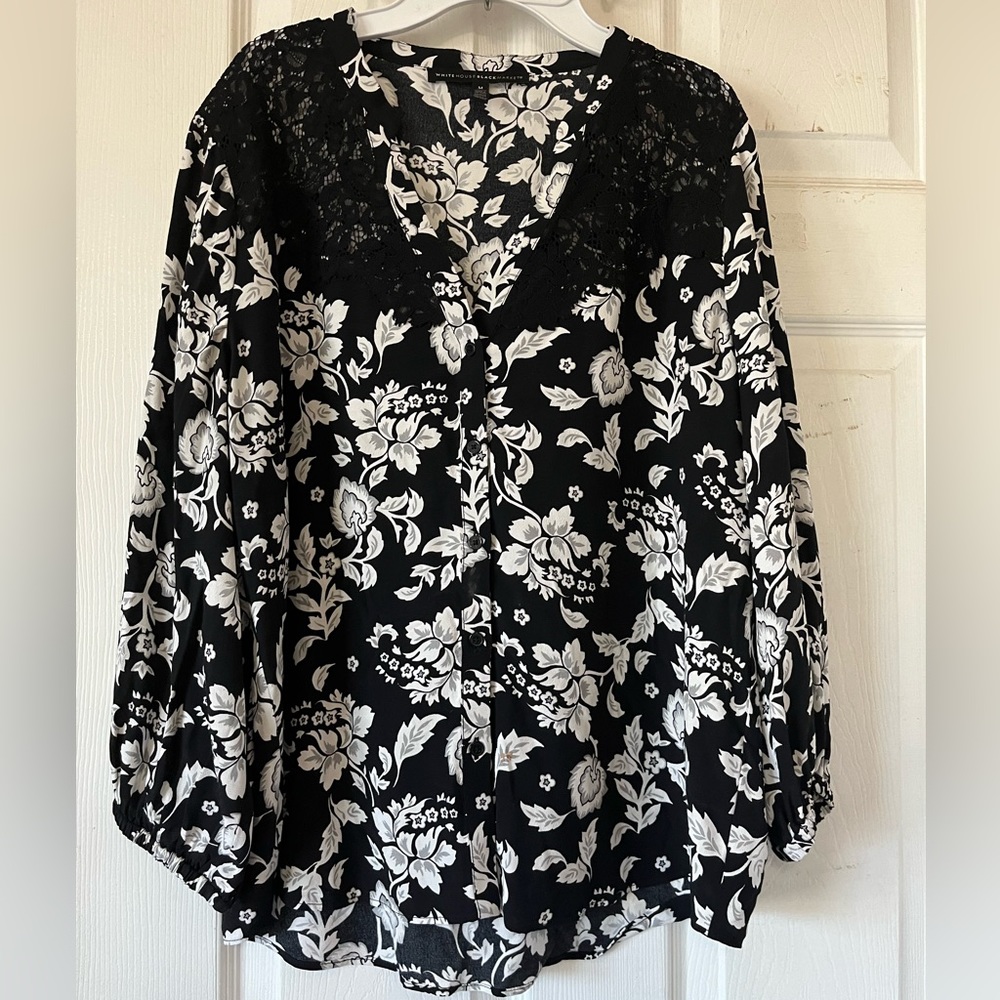 White House Black Market Black/White Lace on the Chest,Women’s Top Sz M